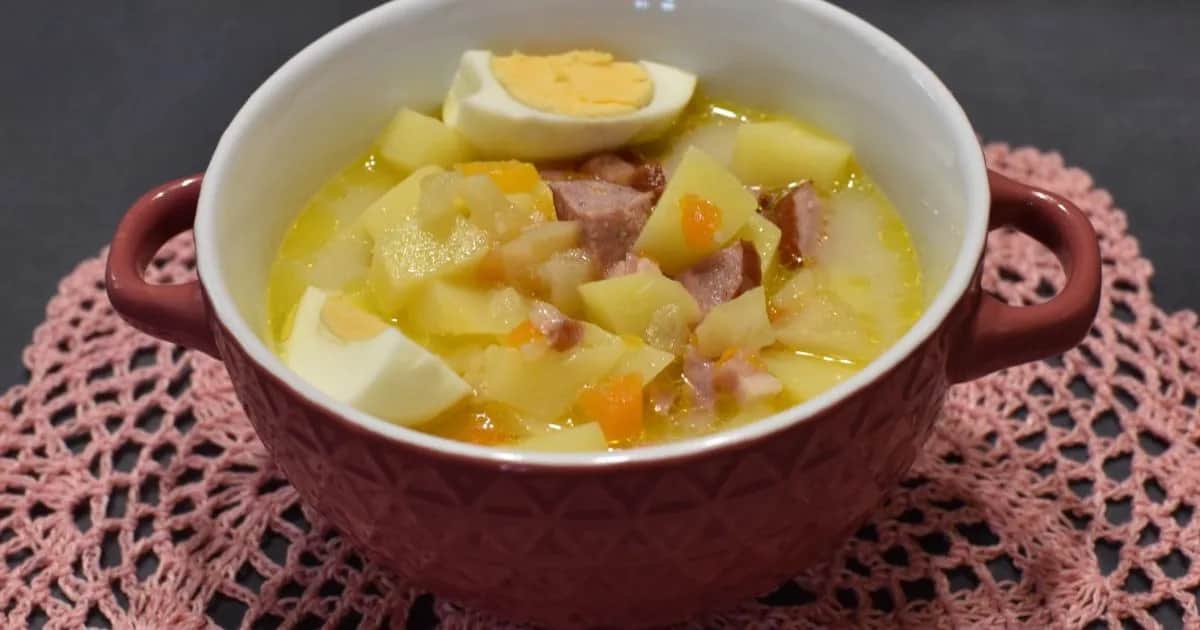 Idealne zupy na wywarze z golonki: Przepisy i triki Leonarda