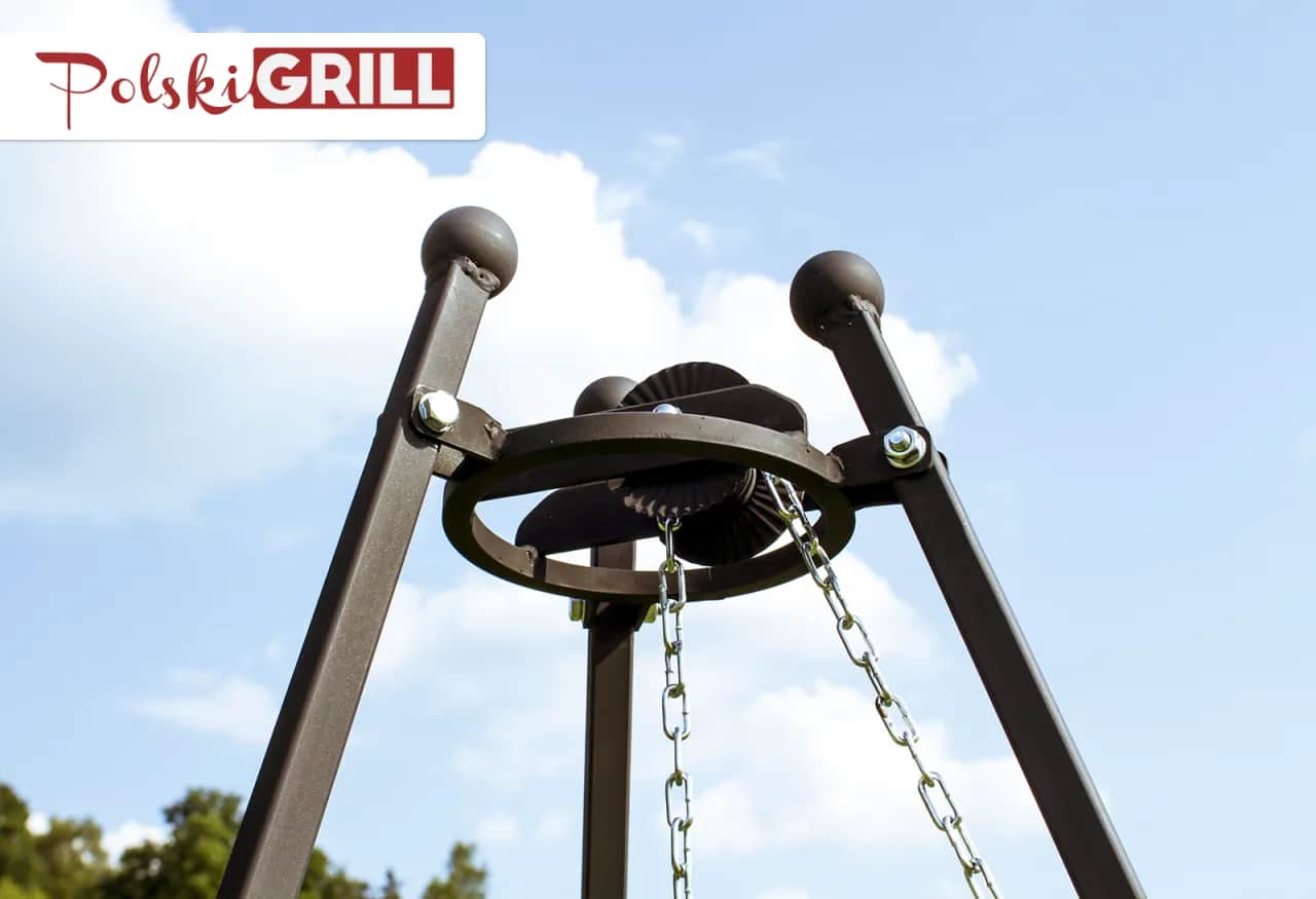 Żeliwny trójnóg: grill nad ogniskiem, który odmieni Twój ogród!